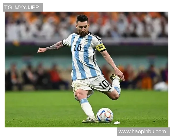 足球巨星亲临现场 点燃激情赛事氛围 观众热情高涨