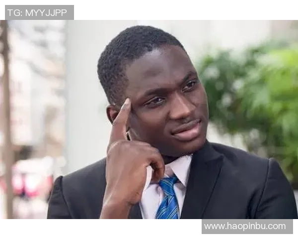 足球黑人球星思考图探索：从历史到未来的荣耀与挑战